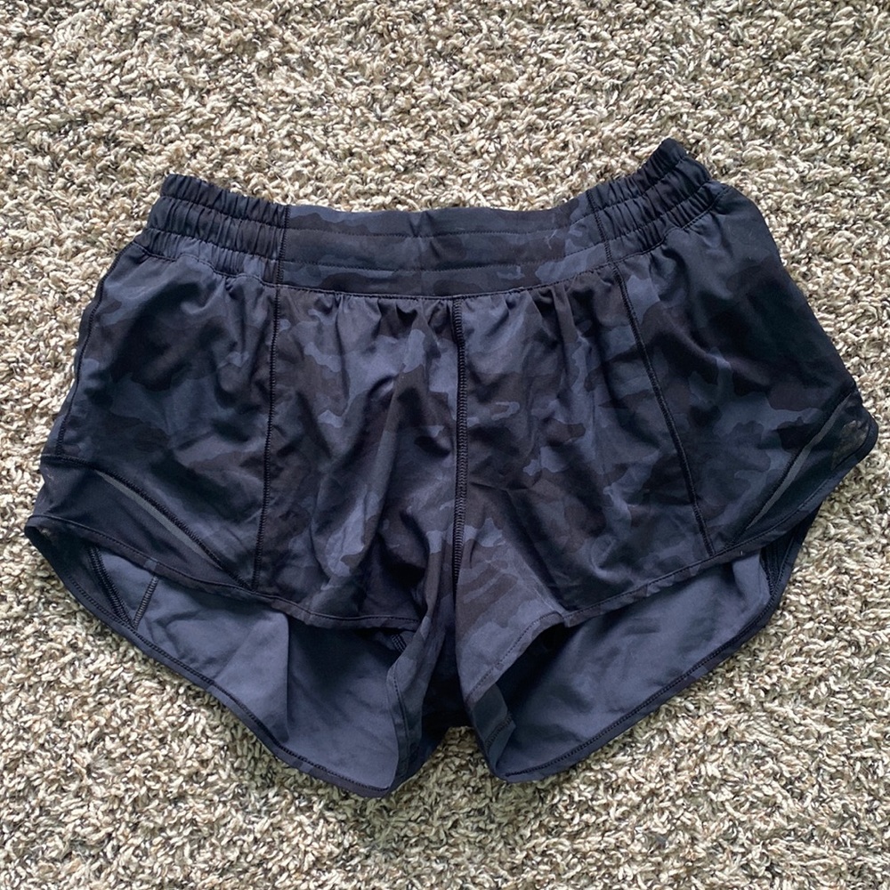 Camo Hotty Hot LR Shorts 2” inseam